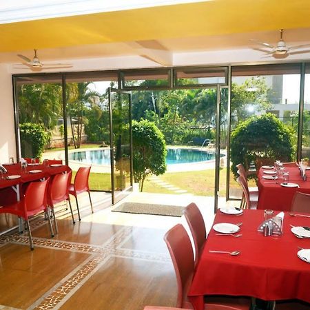 Sapphire Hotel Lonavala Bagian luar foto