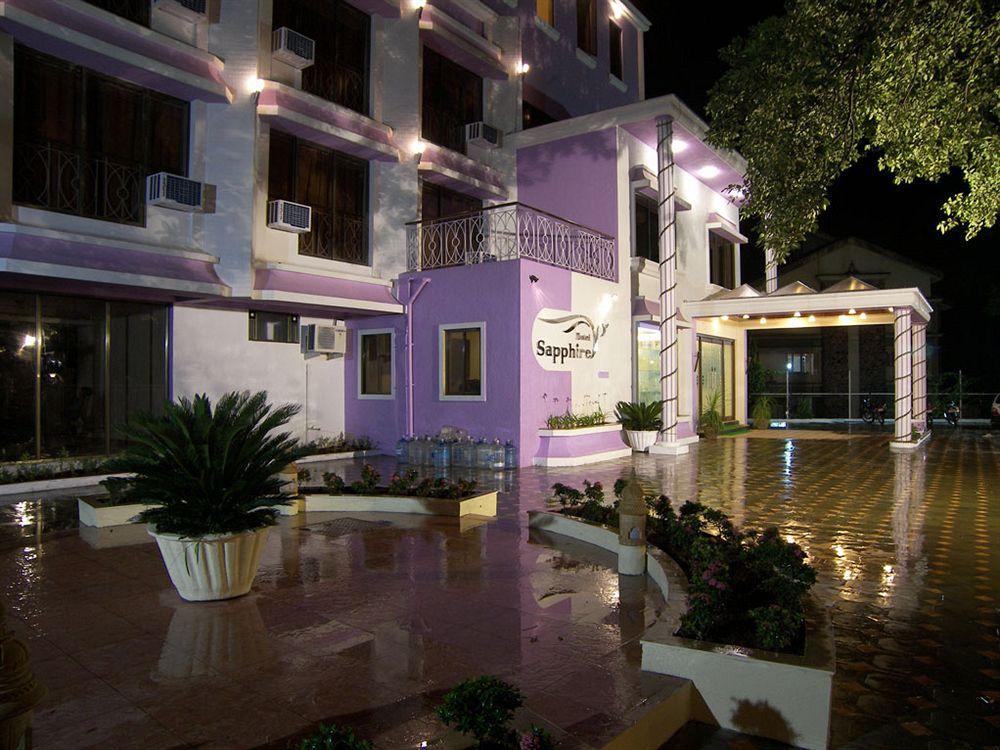 Sapphire Hotel Lonavala Bagian luar foto