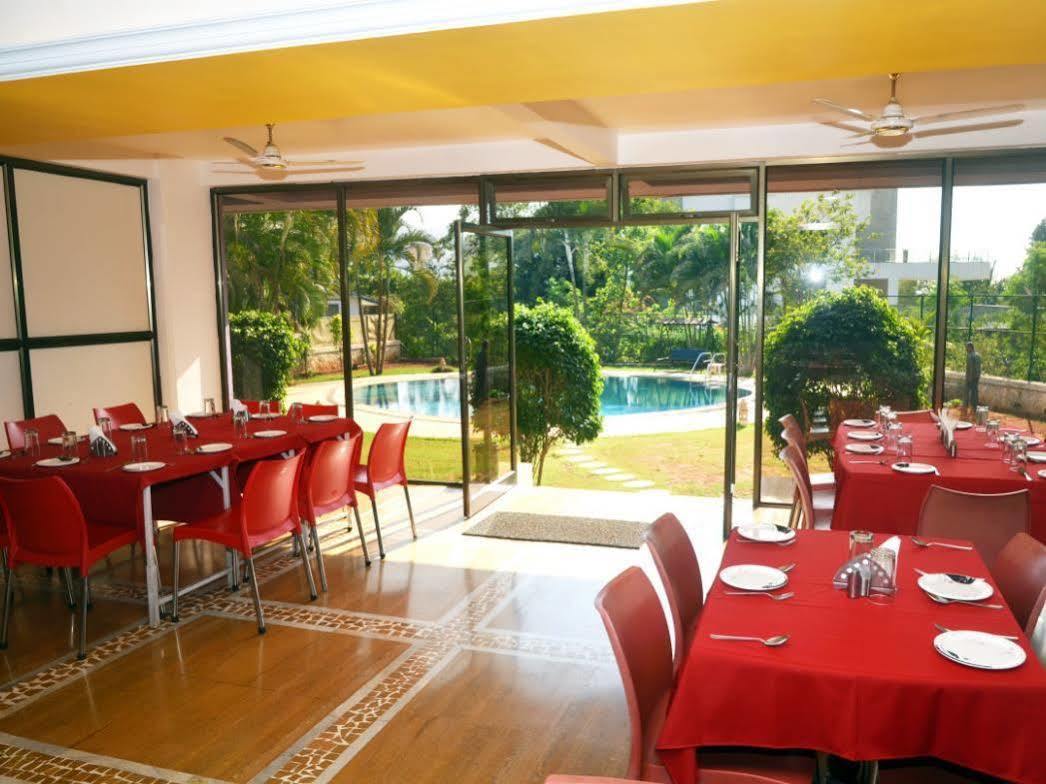 Sapphire Hotel Lonavala Bagian luar foto